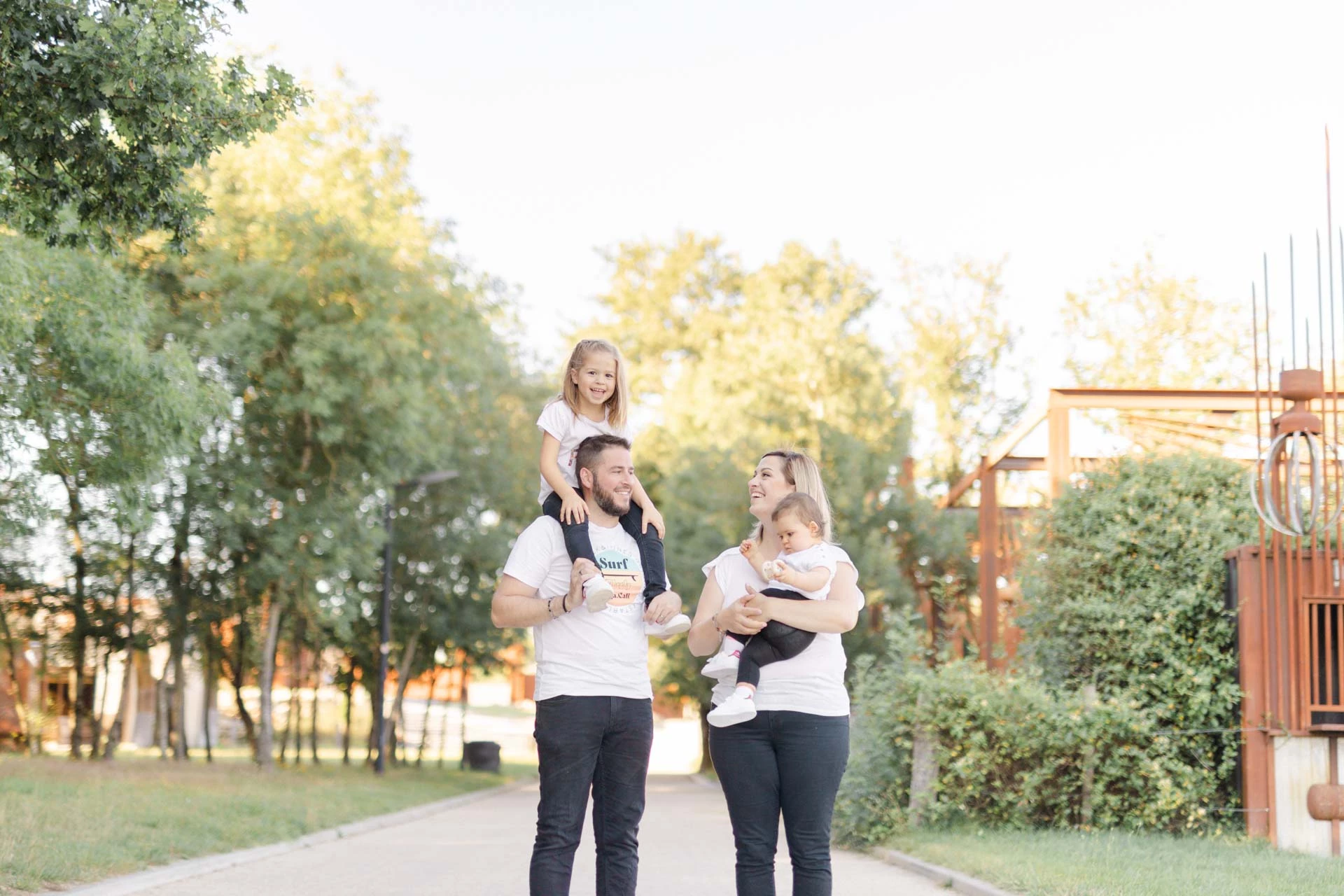 bonheur famille gris beige nature